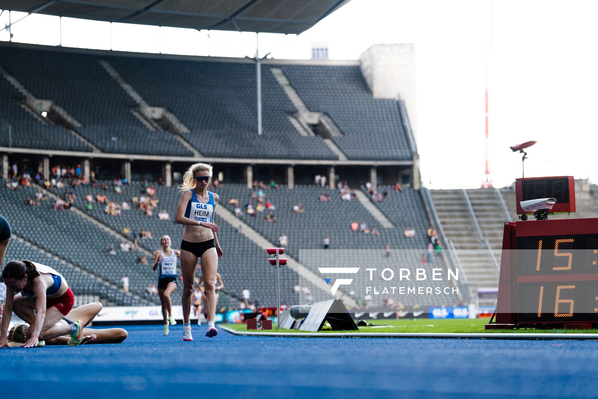 Thea Heim (LG TELIS FINANZ Regensburg) ueber 5000m waehrend der deutschen Leichtathletik-Meisterschaften im Olympiastadion am 26.06.2022 in Berlin